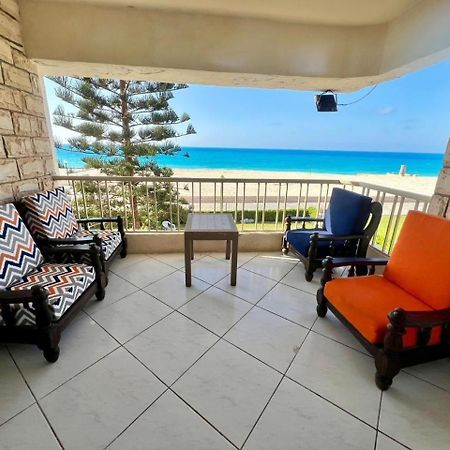 Beachfront Chalet In Green Beach, North Coast Villa El Alamein Bagian luar foto