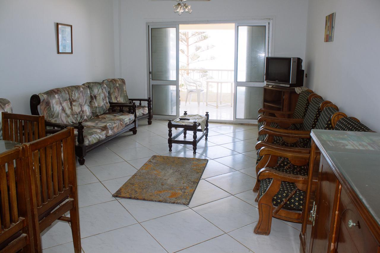 Beachfront Chalet In Green Beach, North Coast Villa El Alamein Bagian luar foto